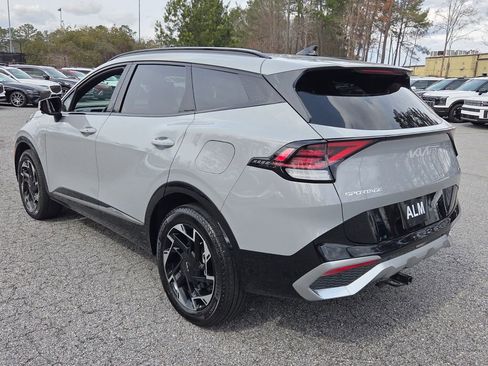 Used 2025 Kia Sportage SX image 9