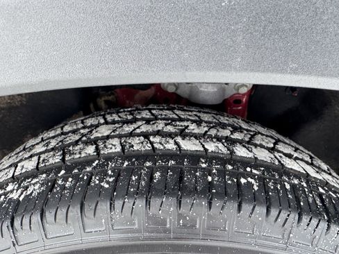 Certified 2025 Ford Explorer Platinum image 21