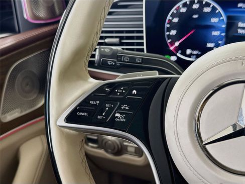Used 2024 Mercedes-Benz Maybach GLS 600 4MATIC image 24