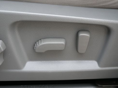 Used 2019 Nissan NV 3500 SL w/ Navigation Package image 11