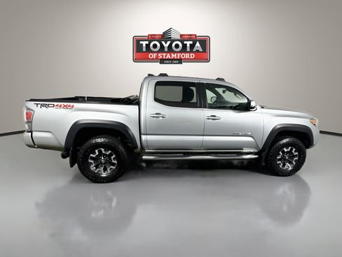 Certified 2022 Toyota Tacoma TRD Off-Road w/ Technology Package AWD/4WD image 8
