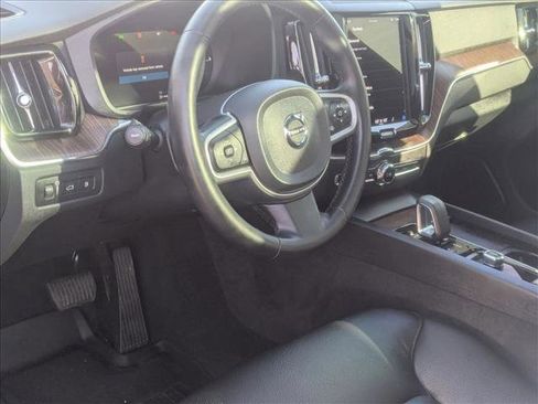 Used 2022 Volvo XC60 T8 Inscription Expression w/ Advanced Package image 10