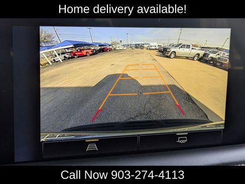 Used 2023 Chevrolet Suburban Premier image 17