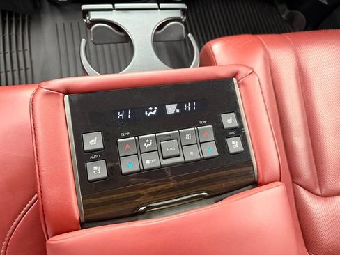 Used 2019 Lexus LX 570 4WD w/ Luxury Package image 30