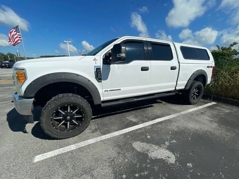 Used 2017 Ford F250 XLT AWD/4WD image 4
