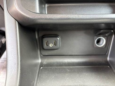 Used 2022 Chevrolet Colorado LT w/ Fleet Safety Package RWD image 27