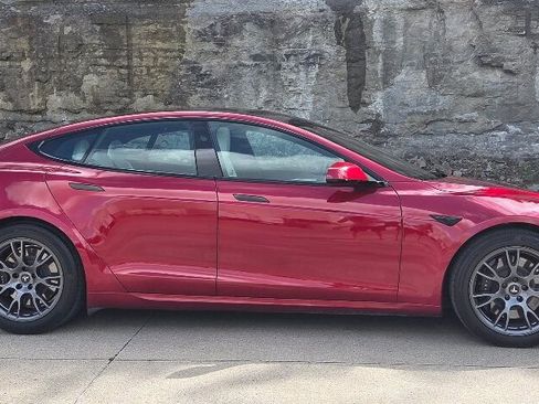 Used 2024 Tesla Model S AWD/4WD image 2