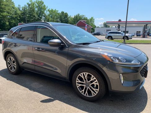 Used 2020 Ford Escape SEL AWD/4WD image 3