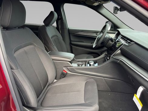 New 2026 Jeep Grand Cherokee L Laredo AWD/4WD image 18