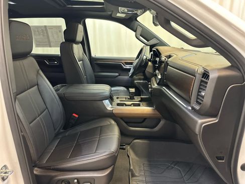 Certified 2024 Chevrolet Silverado 1500 High Country image 14