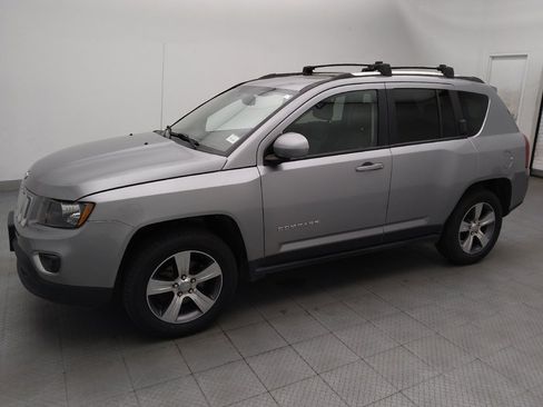 Used 2017 Jeep Compass High Altitude AWD/4WD image 2