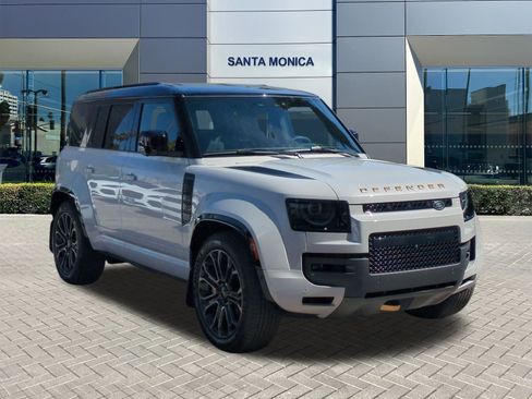 New 2026 Land Rover Defender 110 OCTA image 7