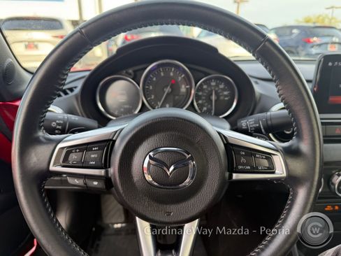 Used 2021 MAZDA MX-5 Miata RF Grand Touring image 27