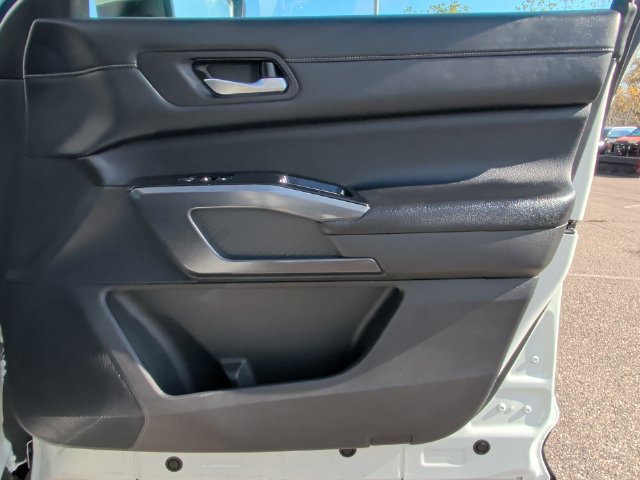 Certified 2024 Nissan Pathfinder SL AWD/4WD image 30