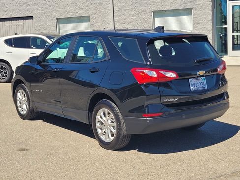 Used 2021 Chevrolet Equinox LS AWD/4WD image 6