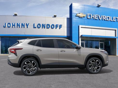 New 2026 Chevrolet Trax RS w/ Sunroof Package image 5