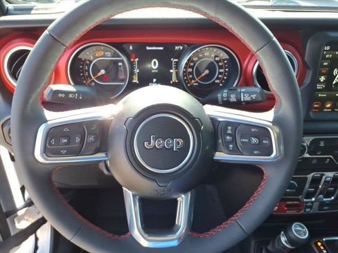 Used 2023 Jeep Wrangler Unlimited Rubicon w/ Xtreme 35 Tire Package AWD/4WD image 17
