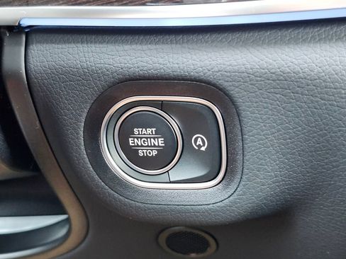 New 2026 Mercedes-Benz GLS 450 4MATIC image 29