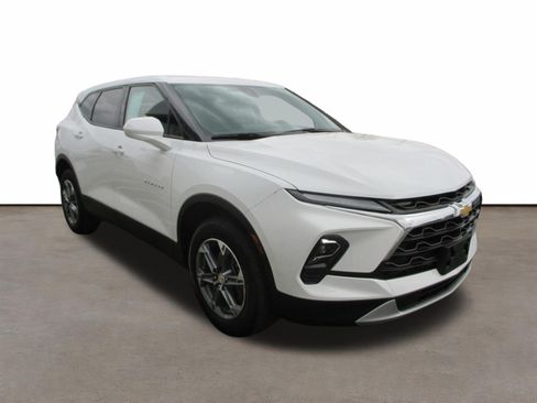 Used 2025 Chevrolet Blazer LT AWD/4WD image 7