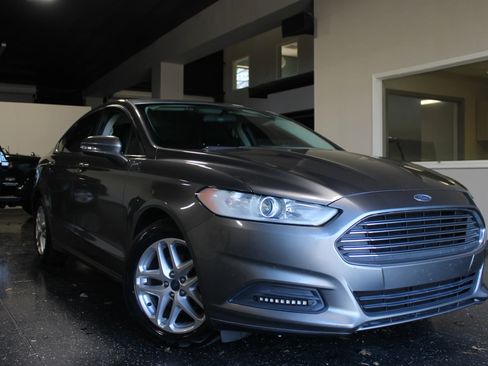 Used 2014 Ford Fusion SE FWD image 29