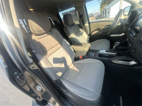 Certified 2022 Nissan Frontier SV image 23