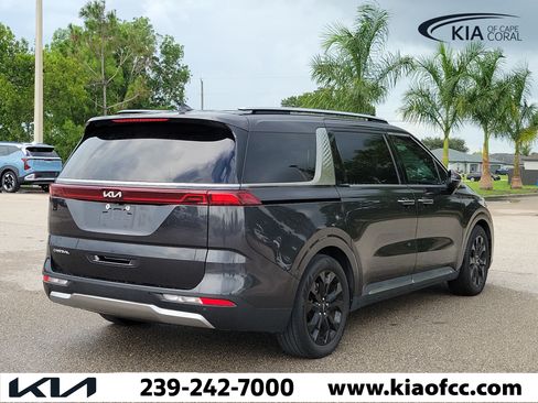 Certified 2024 Kia Carnival SX Prestige FWD image 7