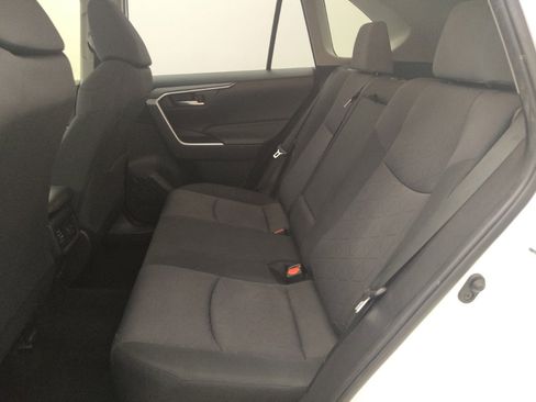 Used 2019 Toyota RAV4 XLE w/ Convenience Package image 18