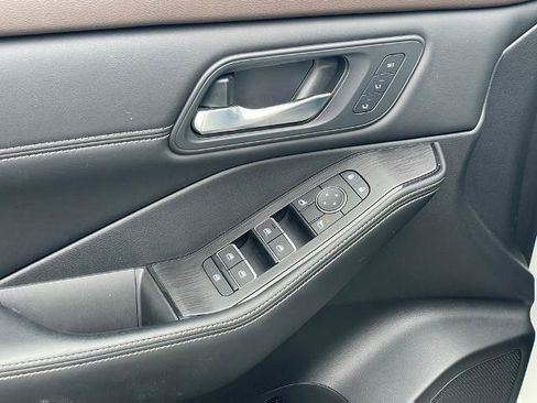 Certified 2023 Nissan Rogue SL w/ SL Premium Package image 13