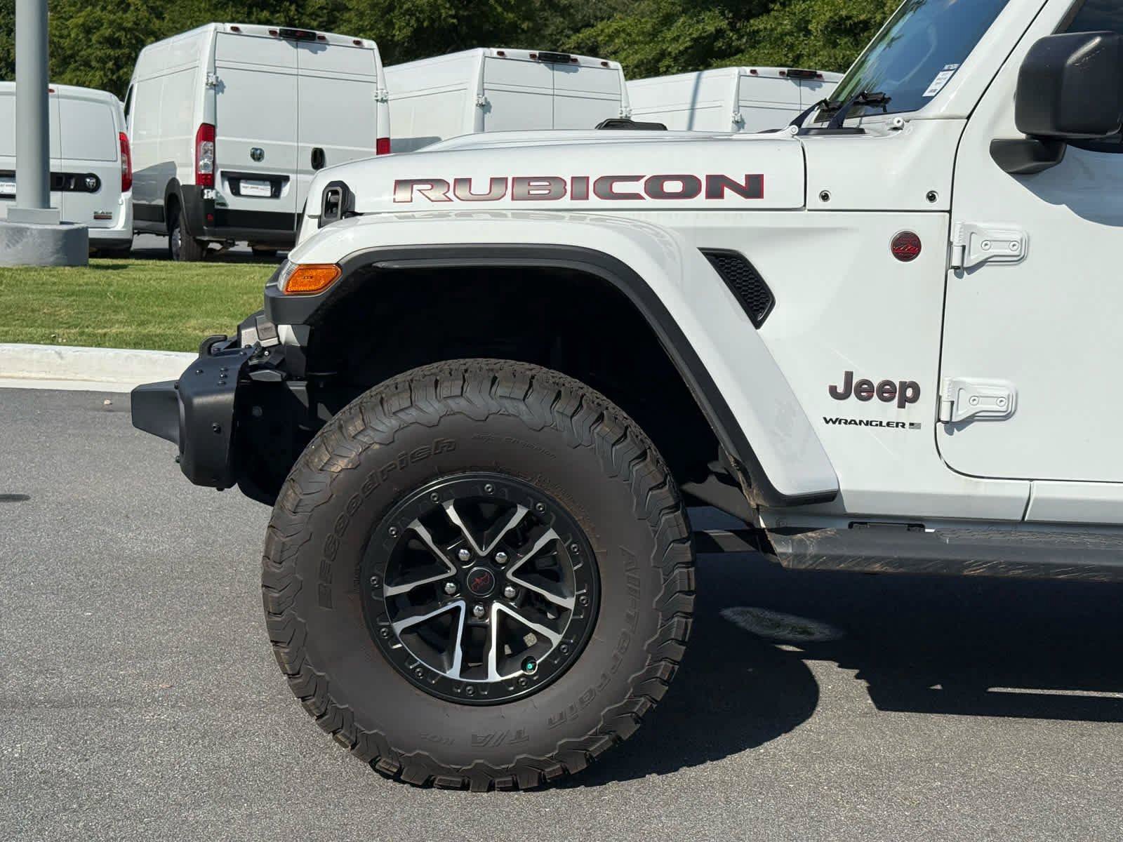 Used 2025 Jeep Wrangler Unlimited Rubicon AWD/4WD image 11