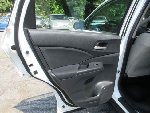 Used 2016 Honda CR-V LX image 12