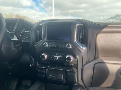 Used 2021 GMC Sierra 2500 AT4 image 17