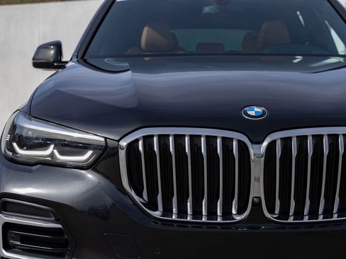 Used 2023 BMW X5 xDrive40i w/ Premium Package image 9