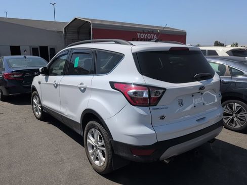 Used 2018 Ford Escape SE AWD/4WD image 3