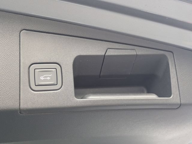 New 2026 Cadillac XT5 Premium Luxury w/ Driver Assist Package FWD image 33