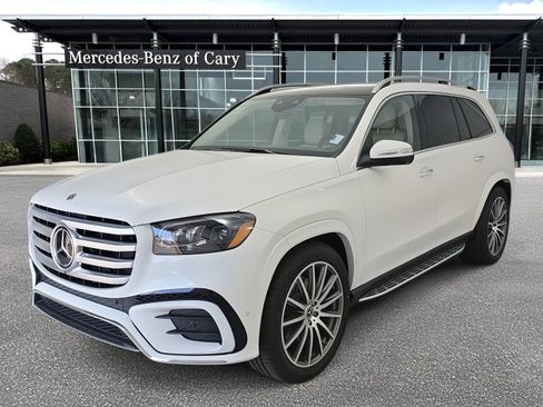 New 2026 Mercedes-Benz GLS 450 4MATIC image 1