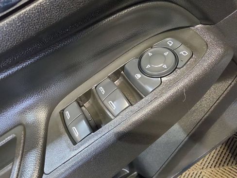 Used 2020 Chevrolet Equinox LT FWD image 15