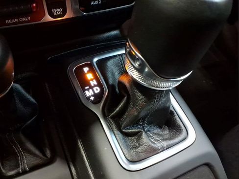 Used 2024 Jeep Wrangler Unlimited Rubicon w/ Safety Group AWD/4WD image 11