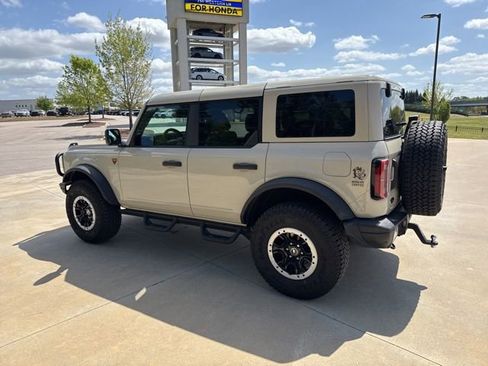Used 2025 Ford Bronco Badlands w/ Sasquatch Package image 13