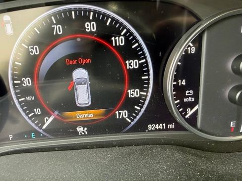 Used 2018 Buick Enclave Avenir w/ Avenir Technology Package FWD image 4