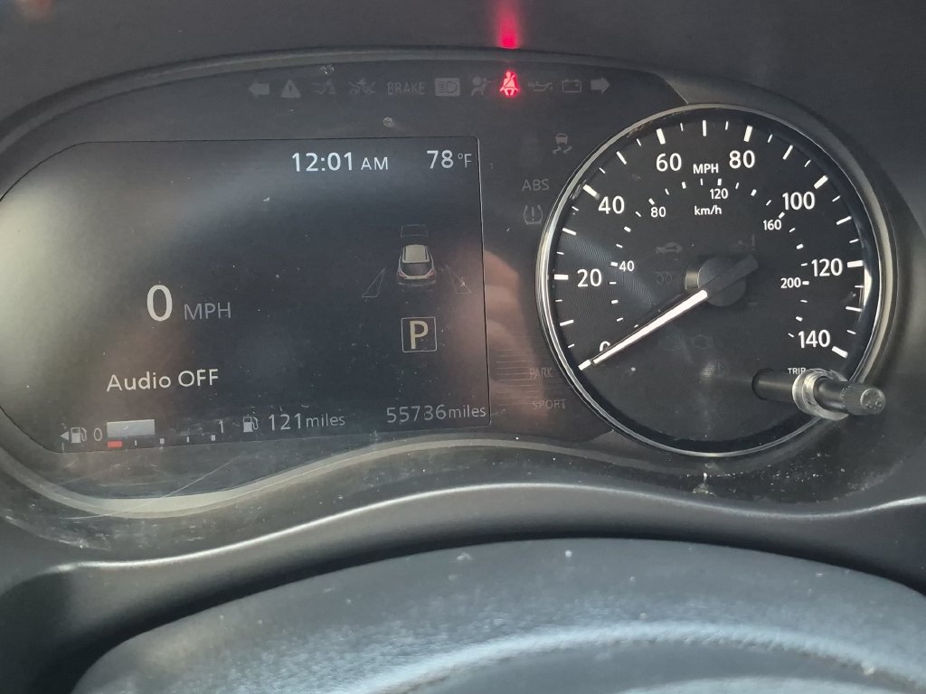 Used 2021 Nissan Kicks SR w/ Exterior Package FWD image 28