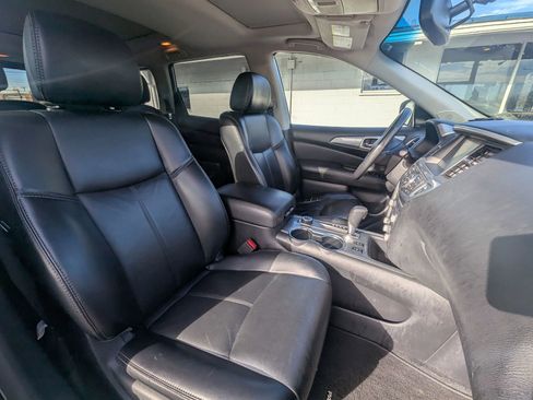 Used 2018 Nissan Pathfinder SL w/ SL Premium Package AWD/4WD image 10