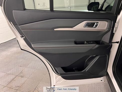 New 2026 Ford Explorer Active RWD image 25