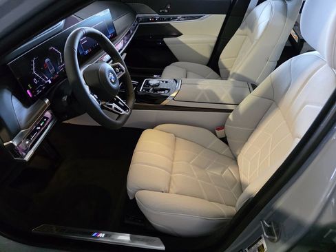 New 2026 BMW 740i xDrive w/ Executive Package AWD/4WD image 7