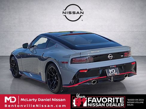 Used 2024 Nissan Z NISMO w/ Floor Mat Package RWD image 4