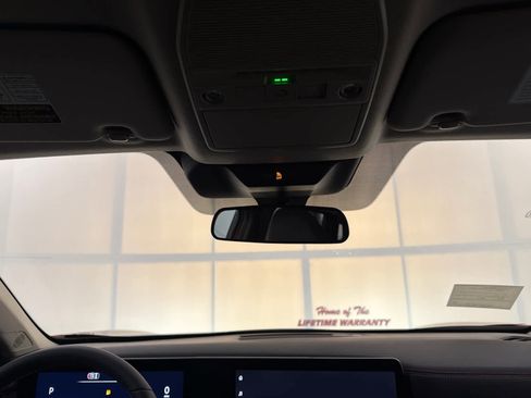 New 2026 Nissan Kicks SR FWD image 20