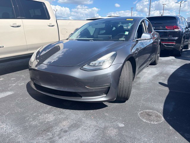 Used 2019 Tesla Model 3 Standard Range RWD image 1