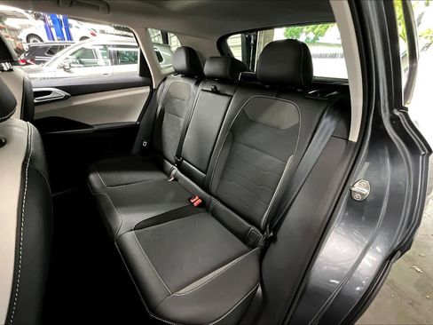 New 2026 Volkswagen Taos SE image 12