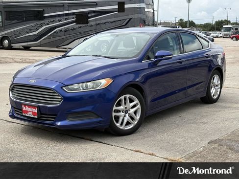 Used 2015 Ford Fusion SE FWD image 1