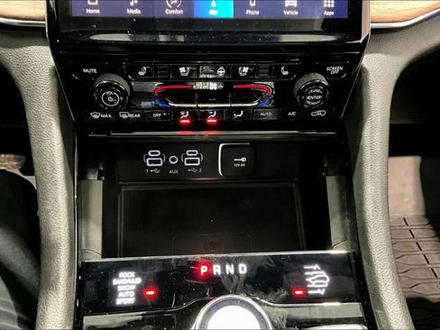 Used 2023 Jeep Grand Cherokee Summit w/ Luxury Tech Group V AWD/4WD image 16