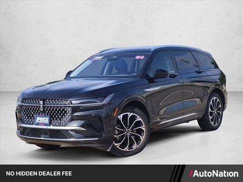 Used 2024 Lincoln Nautilus Reserve AWD/4WD image 1